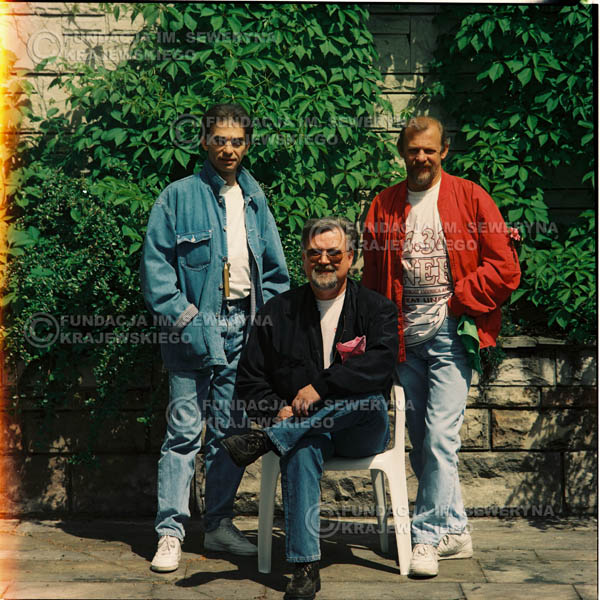 # 1172 - 1991r. sesja zdjęciowa w Michalinie, come back Czerwonych Gitar w składzie: Seweryn Krajewski, Jerzy Skrzypczyk, Bernard Dornowski.