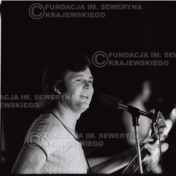 # 1254 - 1973r. Bernard Dornowski - koncert Czerwonych Gitar w Teatrze Polskim we Wrocławiu.