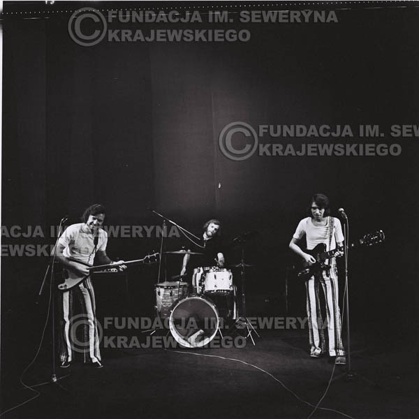 # 1438 - 1973r. koncert Czerwonych Gitar w Poznaniu w składzie: Bernard Dornowski, Seweryn Krajewski, Jerzy Skrzypczyk.