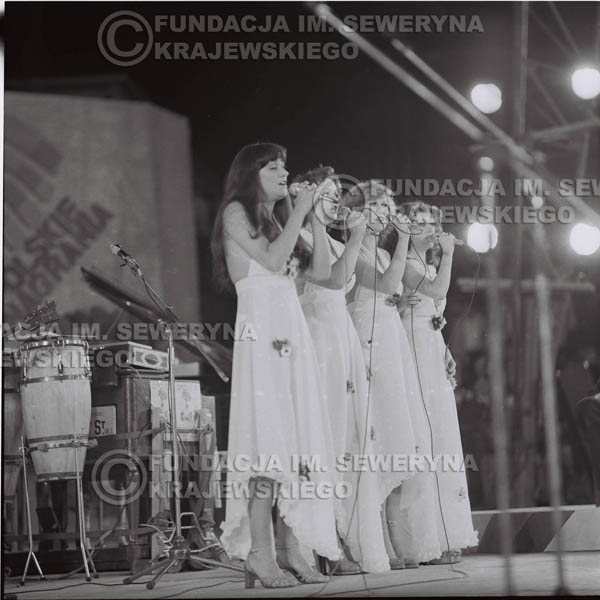 # 1593 - Zespół Pro Contra, 1976r. Krajowy Festiwal Piosenki Polskiej w Opolu.