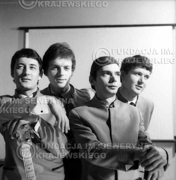 # 163 - Czerwone Gitary 1965r. od lewej: Krzysztof Klenczon, Jerzy Kosela, Henryk Zomerski, Bernard Dornowski