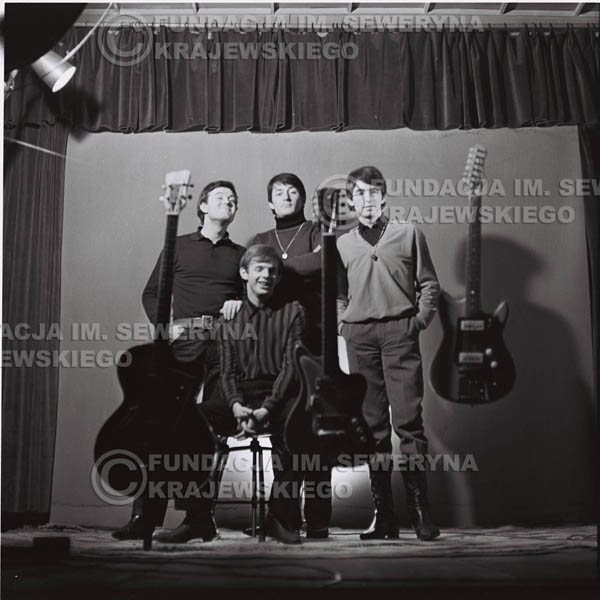 # 219 - Sesja zdjęciowa do okładki płyty pt: 'Czerwone Gitary 2' 1966r.