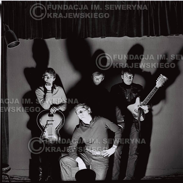 # 258 - 1966r. sesja zdjęciowa do płyty pt: 'Czerwone Gitary śpiewają kolędy'