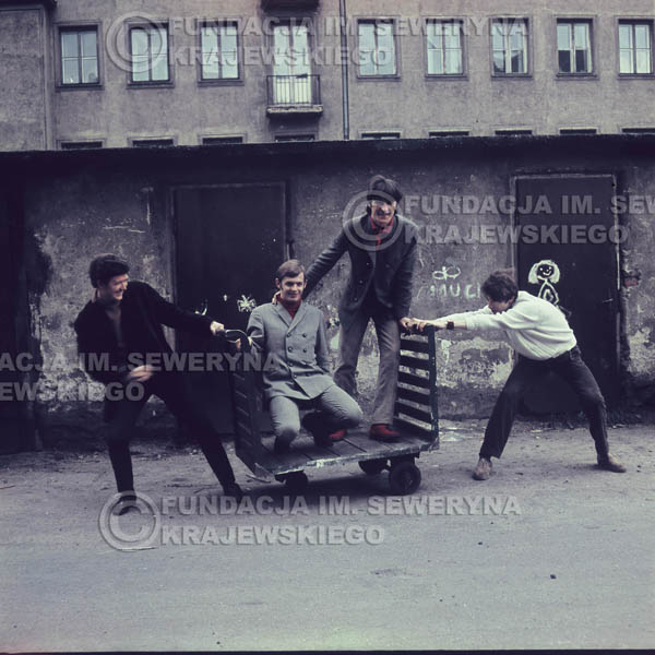# 372 - Czerwone Gitary, Łódź, sesja zdjęciowa do płyty pt: 'Czerwone Gitary 3' 1967r