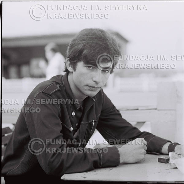 # 383 - Seweryn Krajewski, 1967r. sesja w Sopocie (zdjęcia dla fanów do autografów)