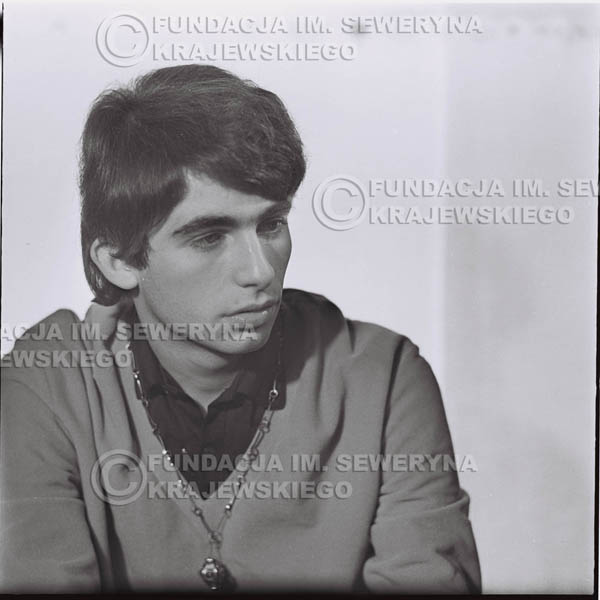 # 430 - Seweryn Krajewski, sesja zdjęciowa do płyty pt: 'Czerwone Gitary 3', 1967r.