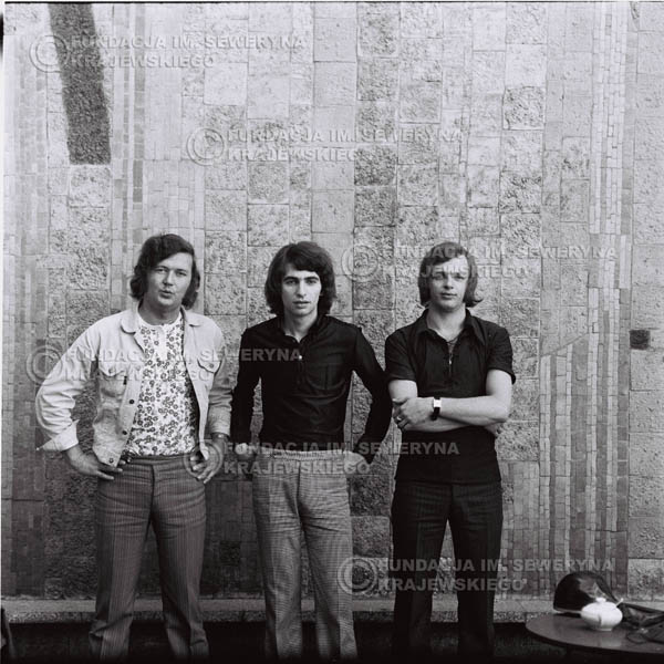 # 699 - 1970r. Czerwone Gitary w składzie: Seweryn Krajewski, Bernard Dornowski, Jerzy Skrzypczyk.