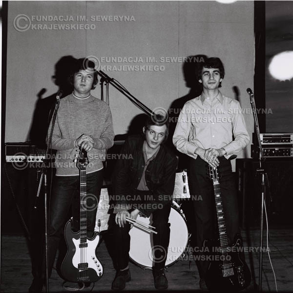 # 730 - Czerwone Gitary 1970r. w składzie: Seweryn Krajewski, Jerzy Skrzypczyk i Bernard Dornowski