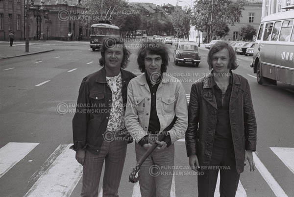 # 780 - 1970r. Warszawa, Czerwone Gitary w składzie: Seweryn Krajewski, Bernard Dornowski, Jerzy Skrzypczyk