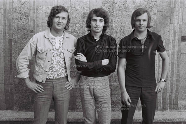 # 800 - 1970r. Warszawa, Czerwone Gitary w składzie: Seweryn Krajewski, Bernard Dornowski, Jerzy Skrzypczyk