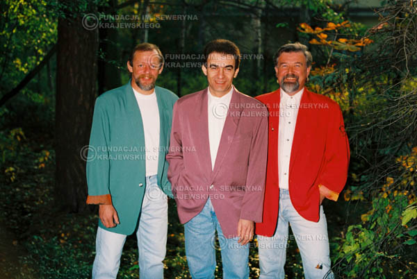 # 919 - Czerwone Gitary w składzie: Jerzy Skrzypczyk, Seweryn Krajewski, Bernard Dornowski. 1991r., sesja zdjęciowa w Michalinie.
