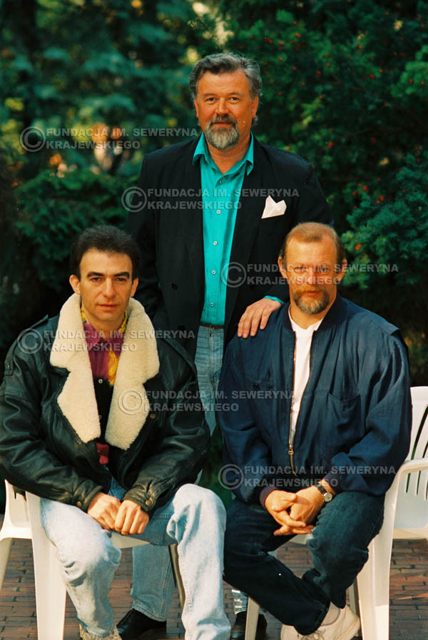 # 928 - 1991r. sesja zdjęciowa w Michalinie, Czerwone Gitary w składzie: Seweryn Krajewski, Bernard Dornowski, Jerzy Skrzypczyk