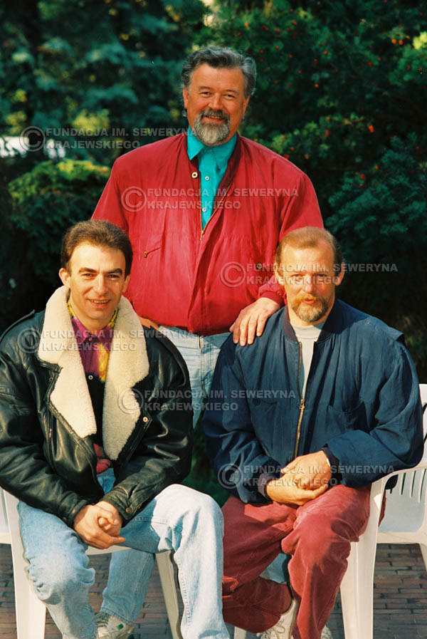 # 935 - 1991r. sesja zdjęciowa w Michalinie, Czerwone Gitary w składzie: Seweryn Krajewski, Bernard Dornowski, Jerzy Skrzypczyk