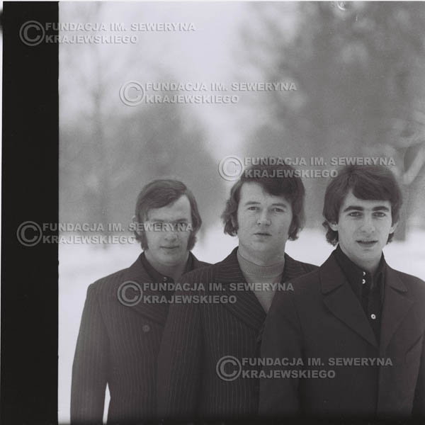 # 993 - zima 1970r. Czerwone Gitary w składzie: Seweryn Krajewski, Bernard Dornowski, Jerzy Skrzypczyk.