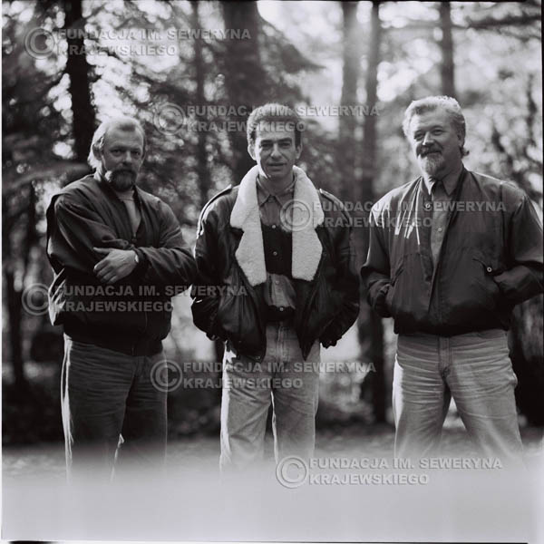 # 1082 - Czerwone Gitary w składzie: Seweryn Krajewski, Jerzy Skrzypczyk, Bernard Dornowski. 1991r. sesja zdjęciowa w Michalinie.
