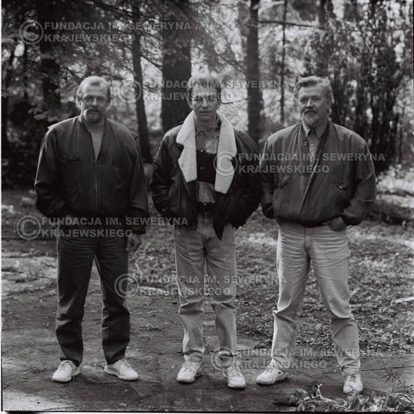 # 1086 - Czerwone Gitary w składzie: Seweryn Krajewski, Jerzy Skrzypczyk, Bernard Dornowski. 1991r. sesja zdjęciowa w Michalinie.