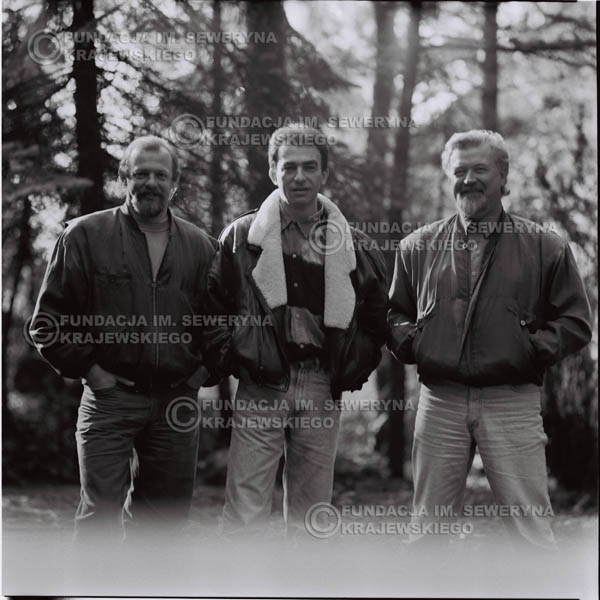 # 1092 - Czerwone Gitary w składzie: Seweryn Krajewski, Jerzy Skrzypczyk, Bernard Dornowski. 1991r. sesja zdjęciowa w Michalinie.