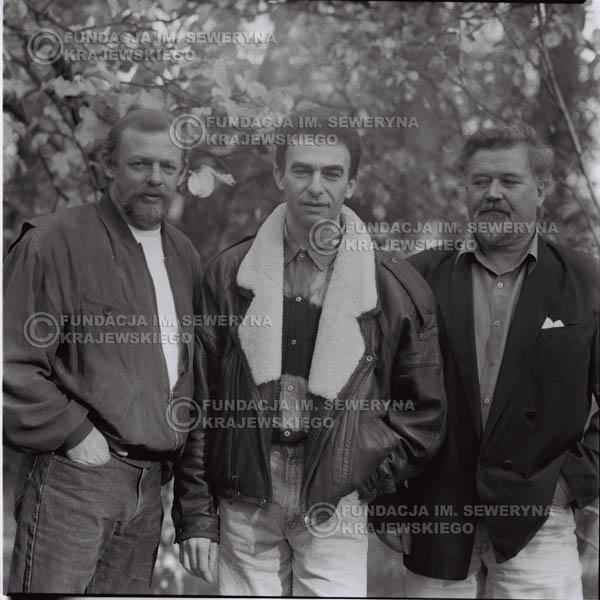 # 1098 - Czerwone Gitary w składzie: Seweryn Krajewski, Jerzy Skrzypczyk, Bernard Dornowski. 1991r. sesja zdjęciowa w Michalinie.