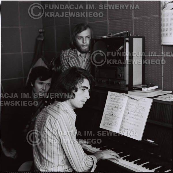 # 1312 - Seweryn Krajewski, Bernard Dornowski, Jerzy Skrzypczyk – 1974r. w małym domowym studio w mieszkaniu Seweryna Krajewskiego w Sopocie.