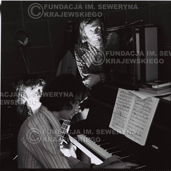 # 1320 - Seweryn Krajewski, Bernard Dornowski, Jerzy Skrzypczyk – 1974r. w małym domowym studio w mieszkaniu Seweryna Krajewskiego w Sopocie.