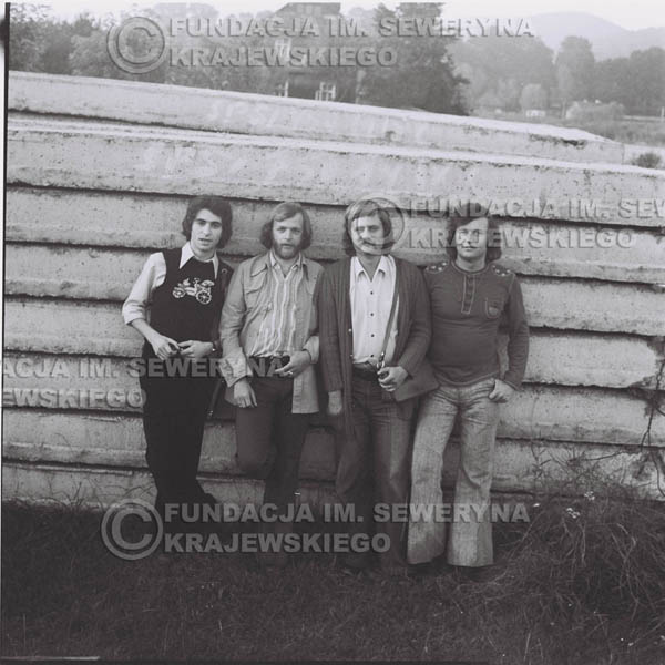 # 1374 - 1974r. Sanok, Czerwone Gitary w składzie: Seweryn Krajewski, Jerzy Skrzypczyk, Ryszard Kaczmarek, Bernard Dornowski.