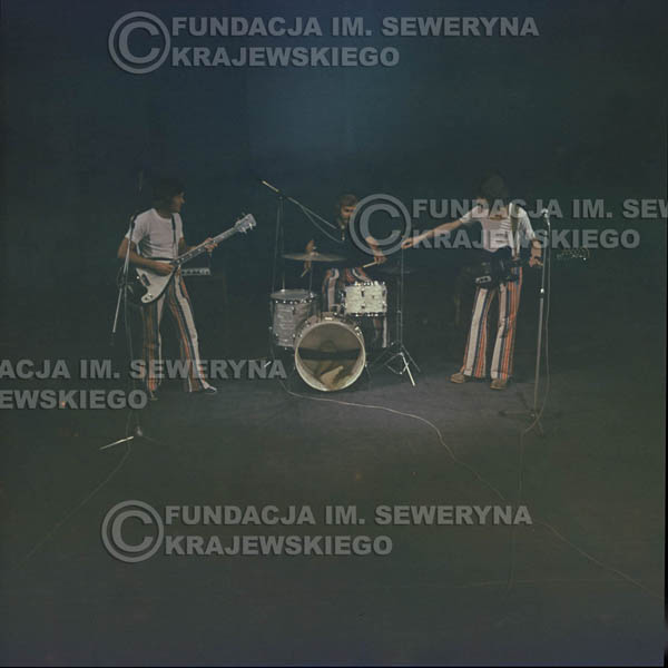 # 1511 - 1973r Koncert w Poznaniu Czerwone Gitary w składzie: Bernard Dornowski, Jerzy Skrzypczyk, Seweryn Krajewski.
