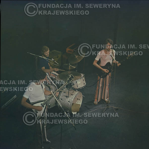 # 1513 - 1973r Koncert w Poznaniu Czerwone Gitary w składzie: Bernard Dornowski, Jerzy Skrzypczyk, Seweryn Krajewski.