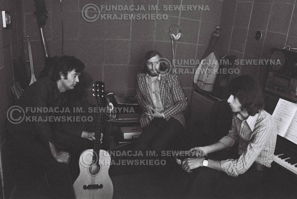 # 1549 - Seweryn Krajewski, Bernard Dornowski, Jerzy Skrzypczyk – 1974r. w małym domowym studio w mieszkaniu Seweryna Krajewskiego w Sopocie.