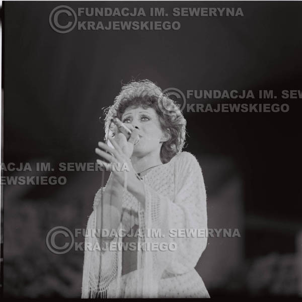 # 1595 - Alicja Majewska, 1976r. Krajowy Festiwal Piosenki Polskiej w Opolu.