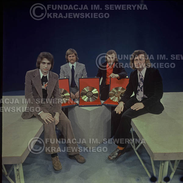 # 1634 - 1975 rok studio TV Katowice, Złota Płyta za za Longplay 'Spokój Serca' Seweryn Krajewski, Ryszard Kaczmarek , Jerzy Skrzypczyk, Bernard Dornowski
