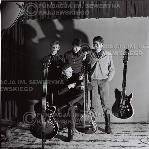 # 233 - Sesja zdjęciowa do okładki płyty pt: 'Czerwone Gitary 2' 1966r.
