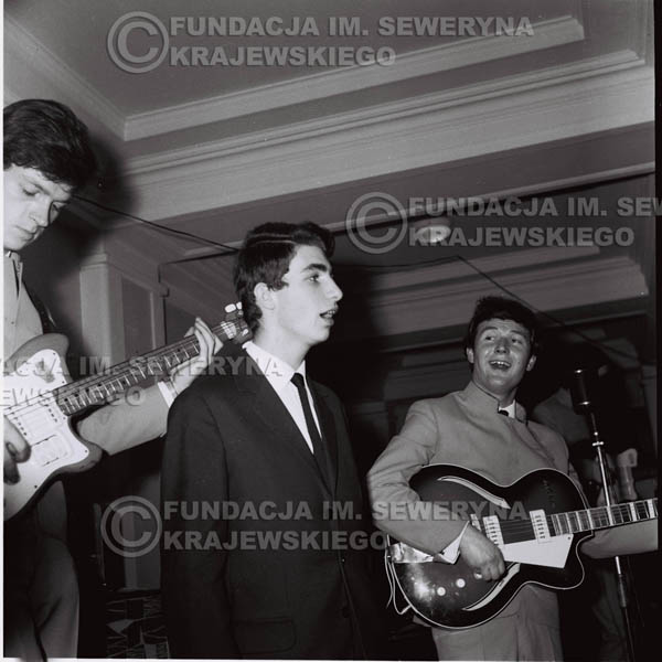 # 245 - 1965r. Czerwone Gitary występ w zimowym Nonstopie