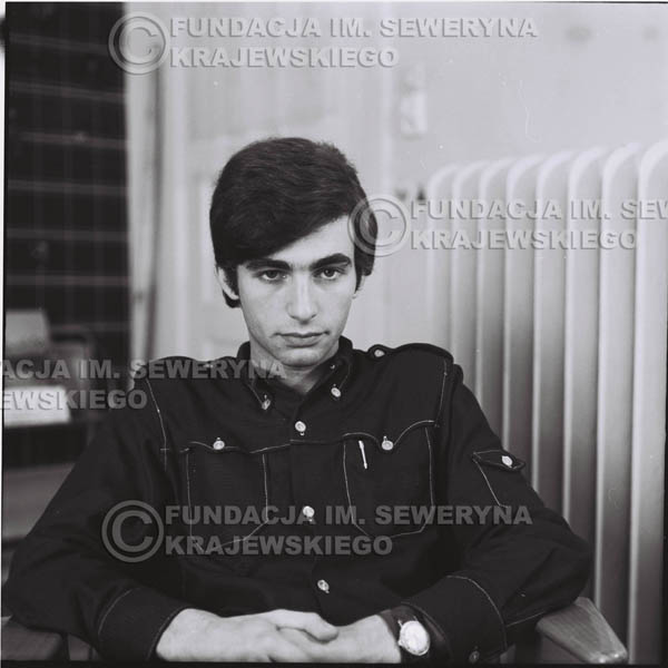 # 380 - Seweryn Krajewski, 1967r. sesja w Sopocie (zdjęcia dla fanów do autografów)