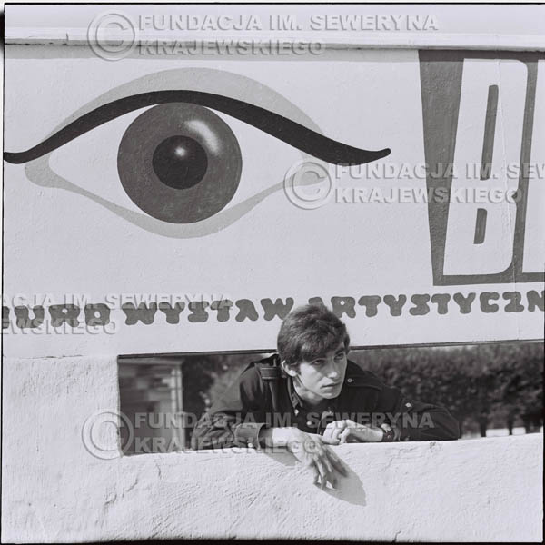 # 398 - Seweryn Krajewski, 1967r. sesja w Sopocie (zdjęcia dla fanów do autografów)