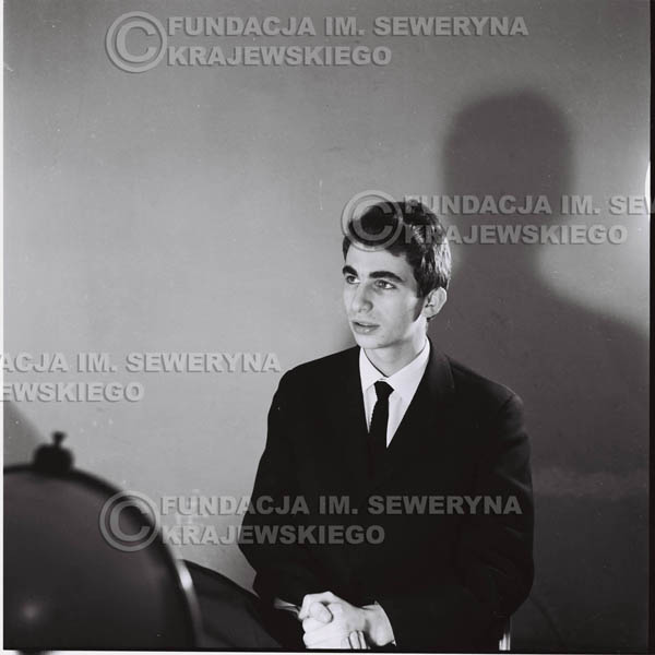 # 424 - Seweryn Krajewski, sesja zdjęciowa do płyty pt: 'Czerwone Gitary 3', 1967r.