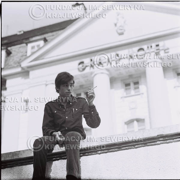# 446 - Seweryn Krajewski, 1967r. sesja w Sopocie (zdjęcia dla fanów do autografów)