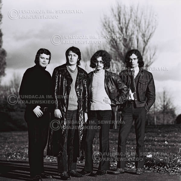 # 494 - 'Trzy Korony' 1970r. W składzie: od lewej: Ryszard Klenczon , Krzysztof Klenczon, Grzegorz Andrian i Piotr Stajkowski