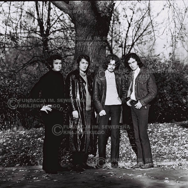 # 496 - 'Trzy Korony' 1970r. W składzie: od lewej: Ryszard Klenczon , Krzysztof Klenczon, Grzegorz Andrian i Piotr Stajkowski