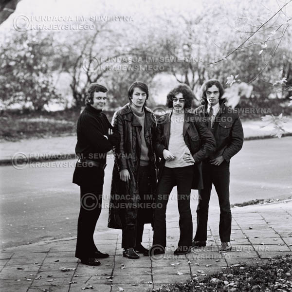 # 498 - 'Trzy Korony' 1970r. W składzie: od lewej: Ryszard Klenczon , Krzysztof Klenczon, Grzegorz Andrian i Piotr Stajkowski