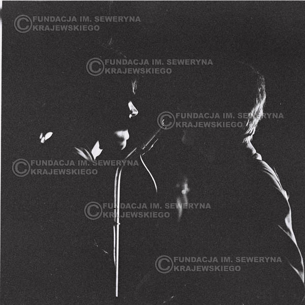 # 628 - 1966r, Nonstop. Koncert Czerwone Gitary. Od lewej: Jerzy Kosela, Bernard Dornowski.