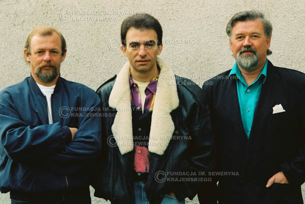 # 922 - Czerwone Gitary w składzie: Jerzy Skrzypczyk, Seweryn Krajewski, Bernard Dornowski. 1991r., sesja zdjęciowa w Michalinie.