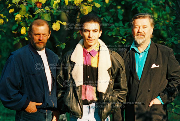# 944 - 1991r. sesja zdjęciowa w Michalinie, Czerwone Gitary w składzie: Seweryn Krajewski, Jerzy Skrzypczyk, Bernard Dornowski.