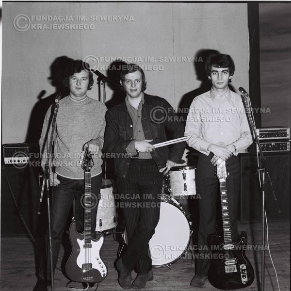 # 968 - 1970r. Czerwone Gitary w składzie: Seweryn Krajewski, Jerzy Skrzypczyk, Bernard Dornowski