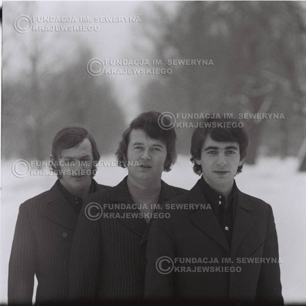 # 995 - zima 1970r. Czerwone Gitary w składzie: Seweryn Krajewski, Bernard Dornowski, Jerzy Skrzypczyk.